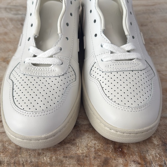 Veja V-10 Sneakers {Full White/Natural} 8/39 - Picture 11 of 11